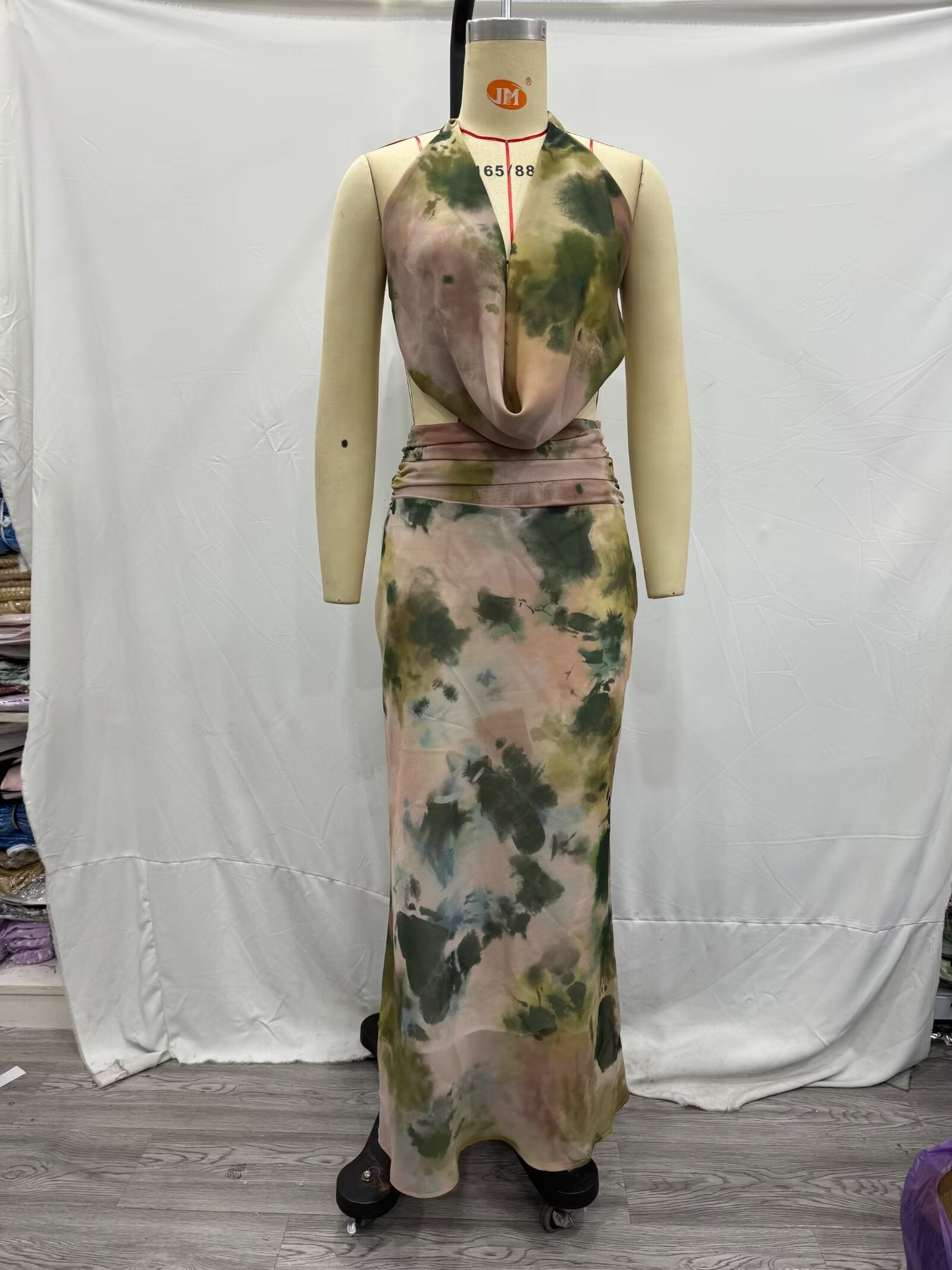 Twinie Halter Collar Printed Vest Skirt Set