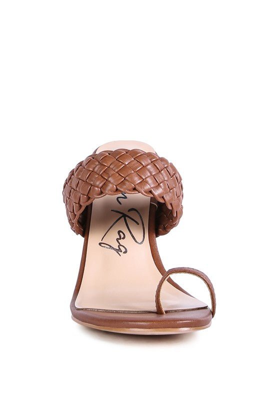 HIGH PERKS WOVEN STRAP TOE RING SANDALS - NUTRAL ATTIRE