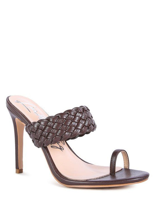 HIGH PERKS WOVEN STRAP TOE RING SANDALS - NUTRAL ATTIRE