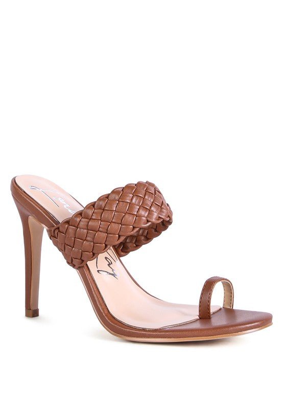 HIGH PERKS WOVEN STRAP TOE RING SANDALS - NUTRAL ATTIRE