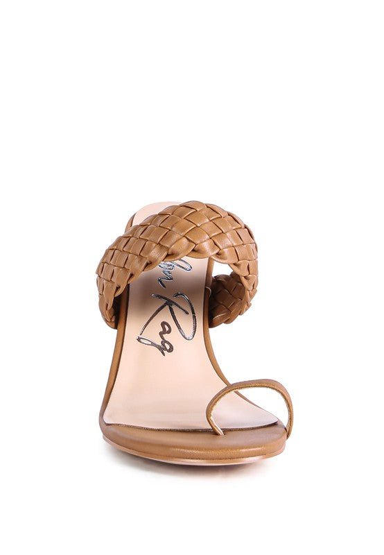 HIGH PERKS WOVEN STRAP TOE RING SANDALS - NUTRAL ATTIRE